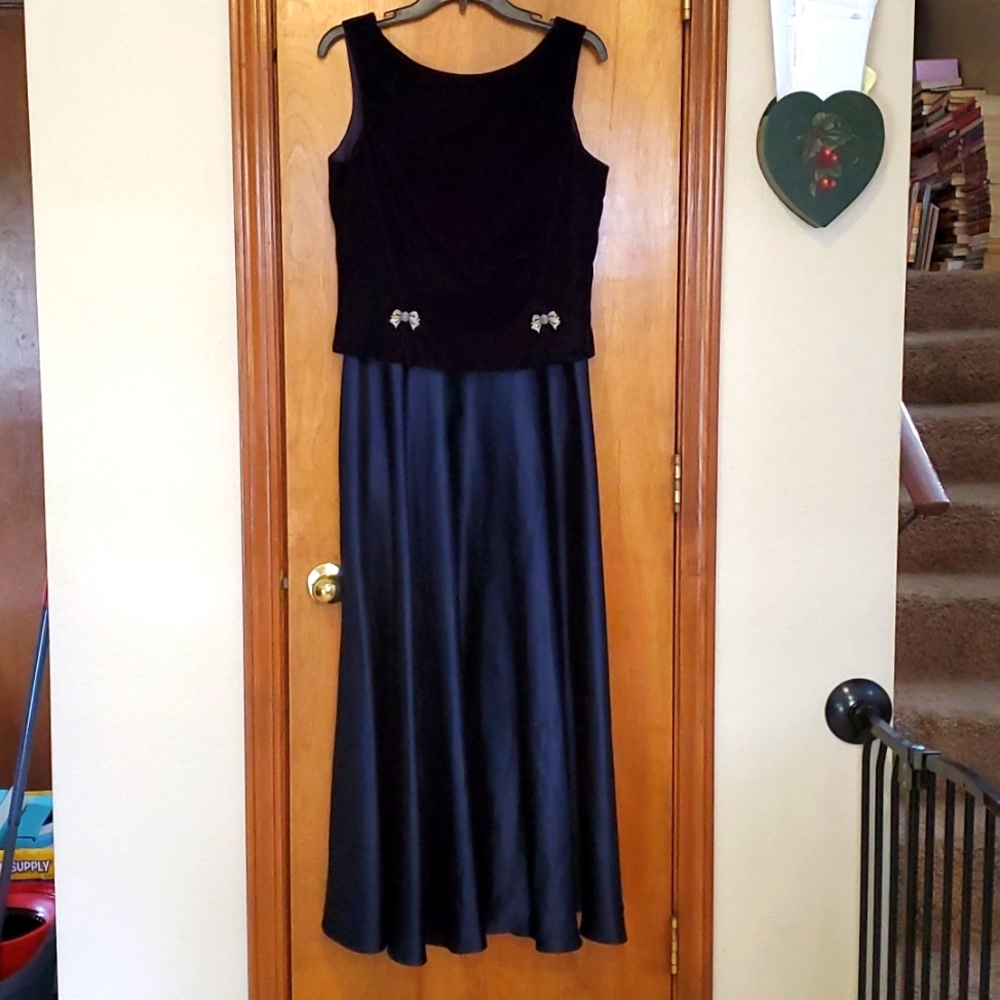 Vintage Navy Jessica McClintock Gown 12